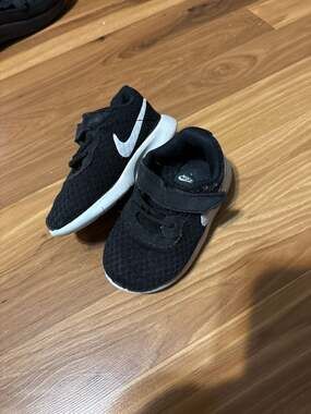 Nike boys Basketball Shoes size 7C  Toddler Black/White-white - .com